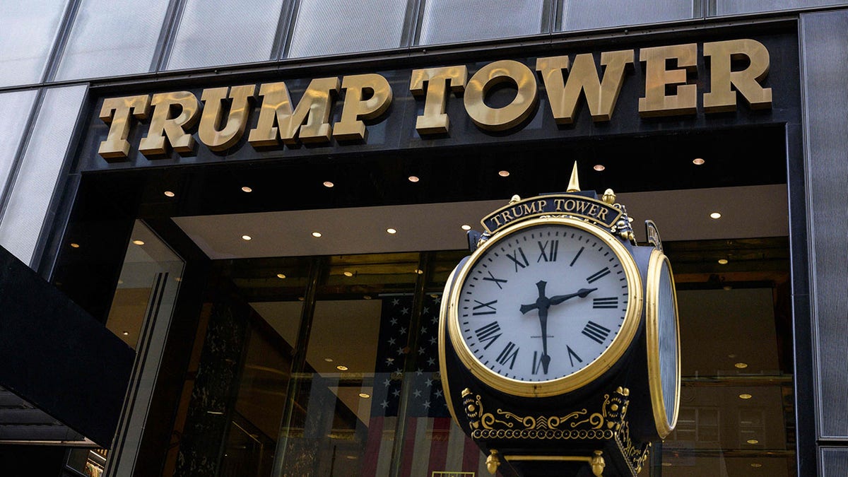 Trump Tower sign