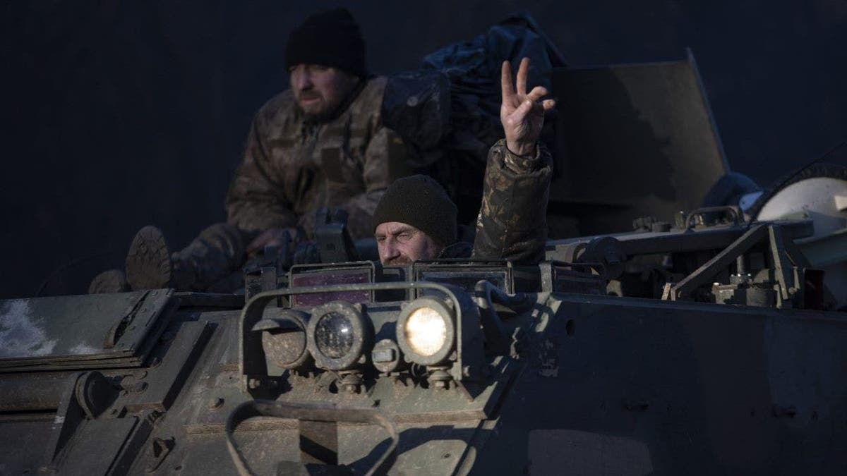 Ukraine soldier tanks