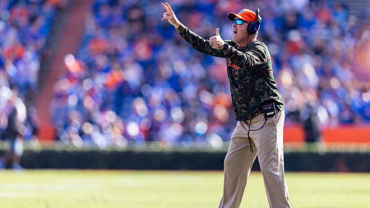 Tim Brewster coaches at Florida