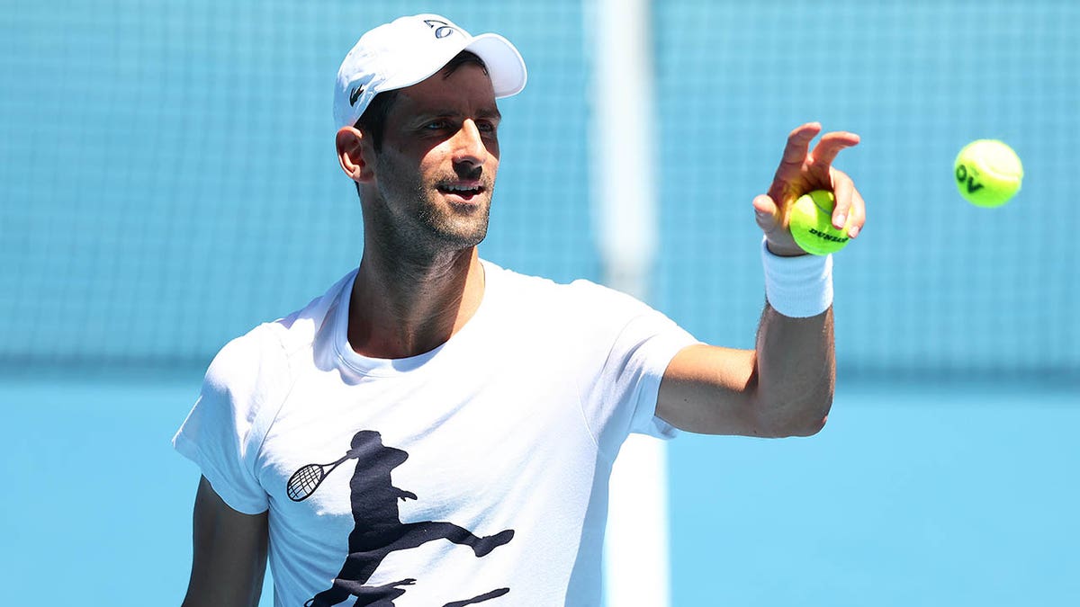 Novak Djokovic practices ahead the Australian Open