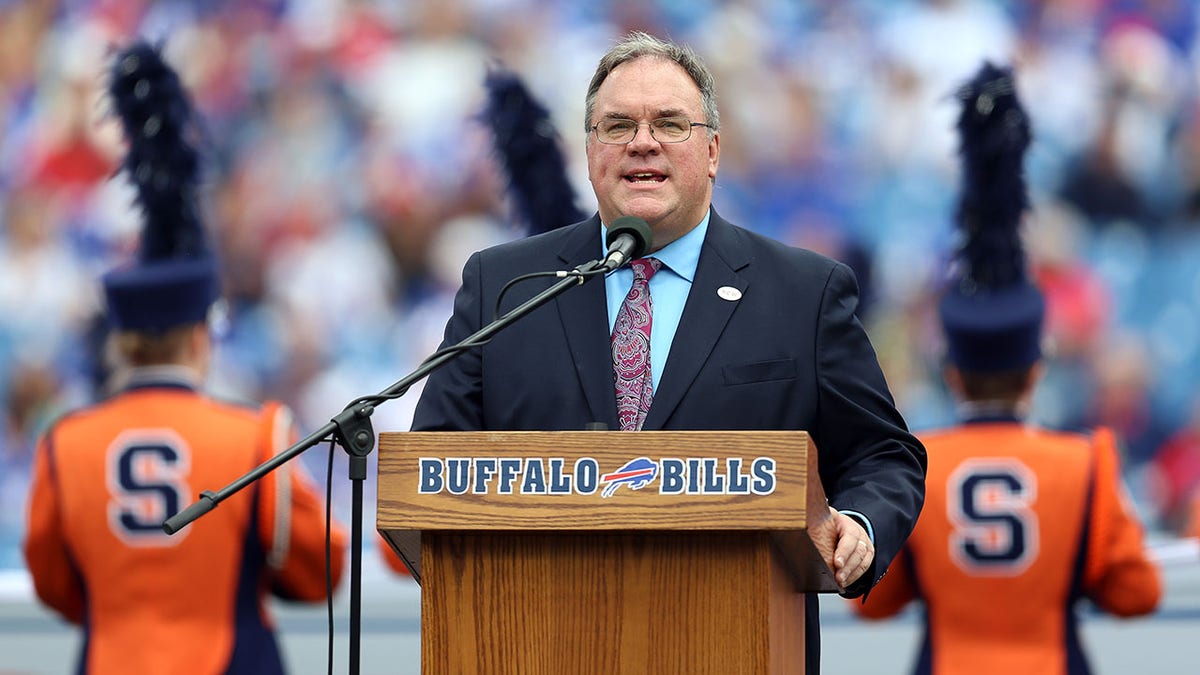 John Murphy speaks to the Bills crowd in 2014