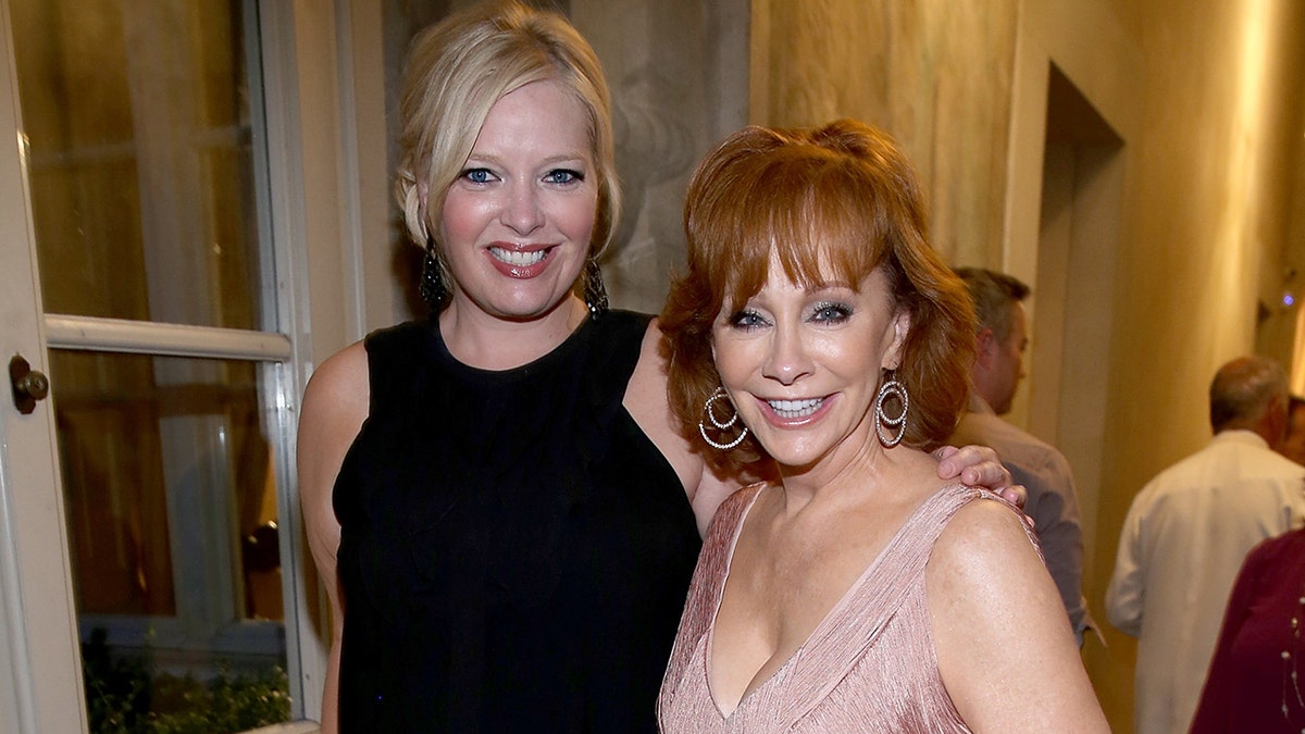 Reba McEntire and Melissa Peterman