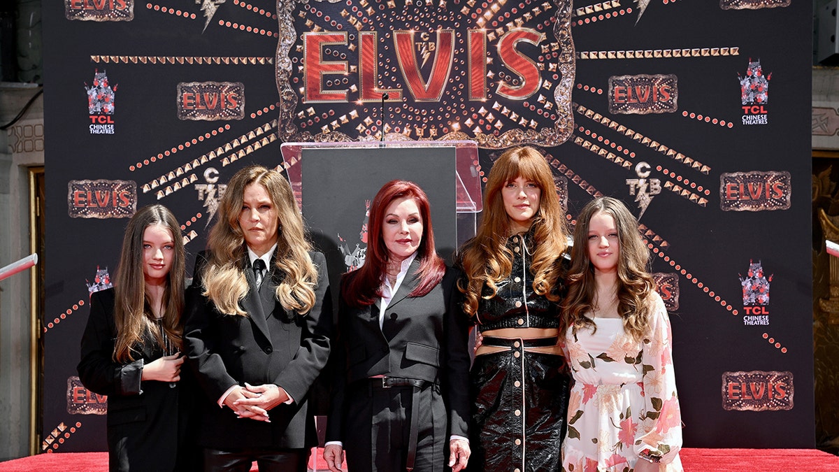 Lisa Marie Presley and her family honoring Elvis Presley