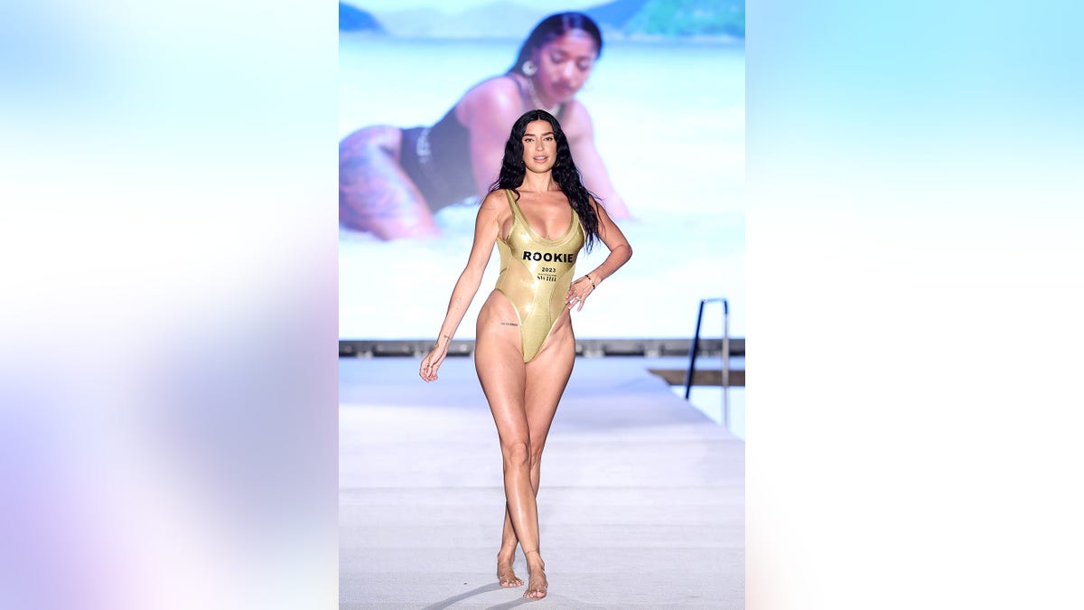 Nicole Williams English walks the runway for SI Swimsuit in Miami