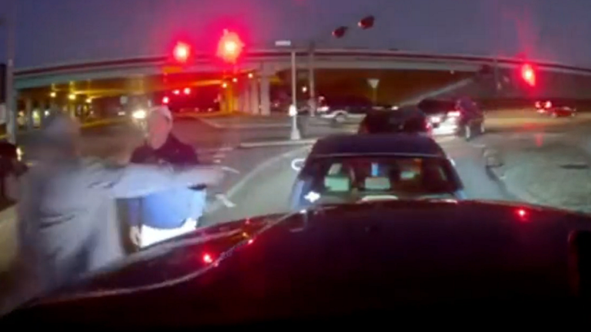 Houston Police searching for suspect in road rage incident