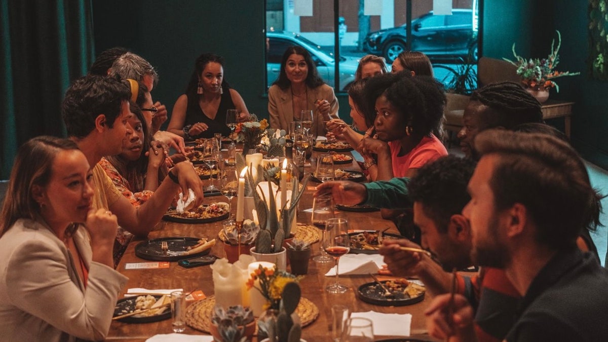 A group of Groundfloor members gather for dinner.