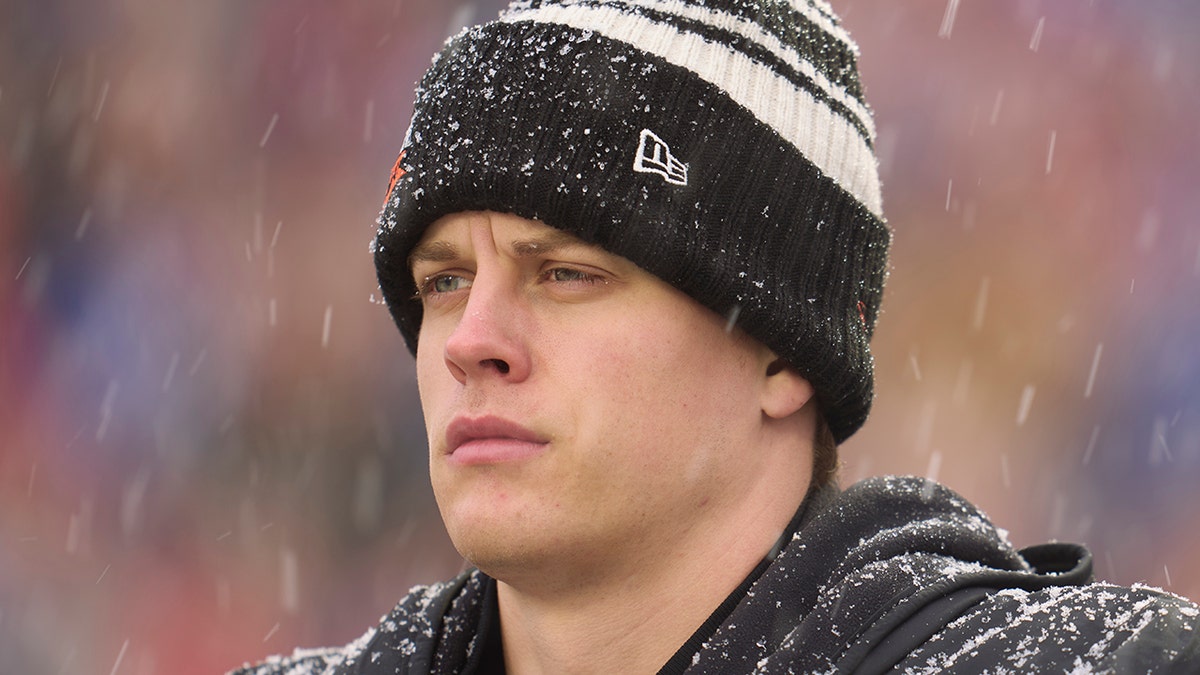 Joe Burrow in the snow