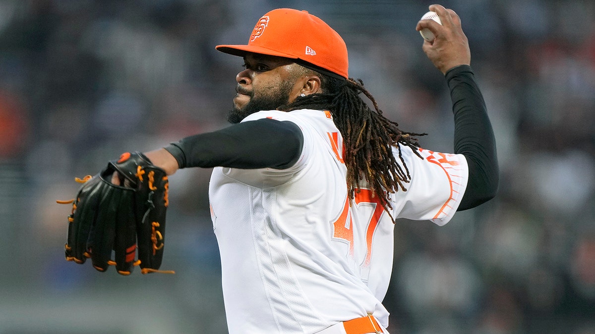 Marlins to add World Series champ Johnny Cueto to bolster young rotation:  report