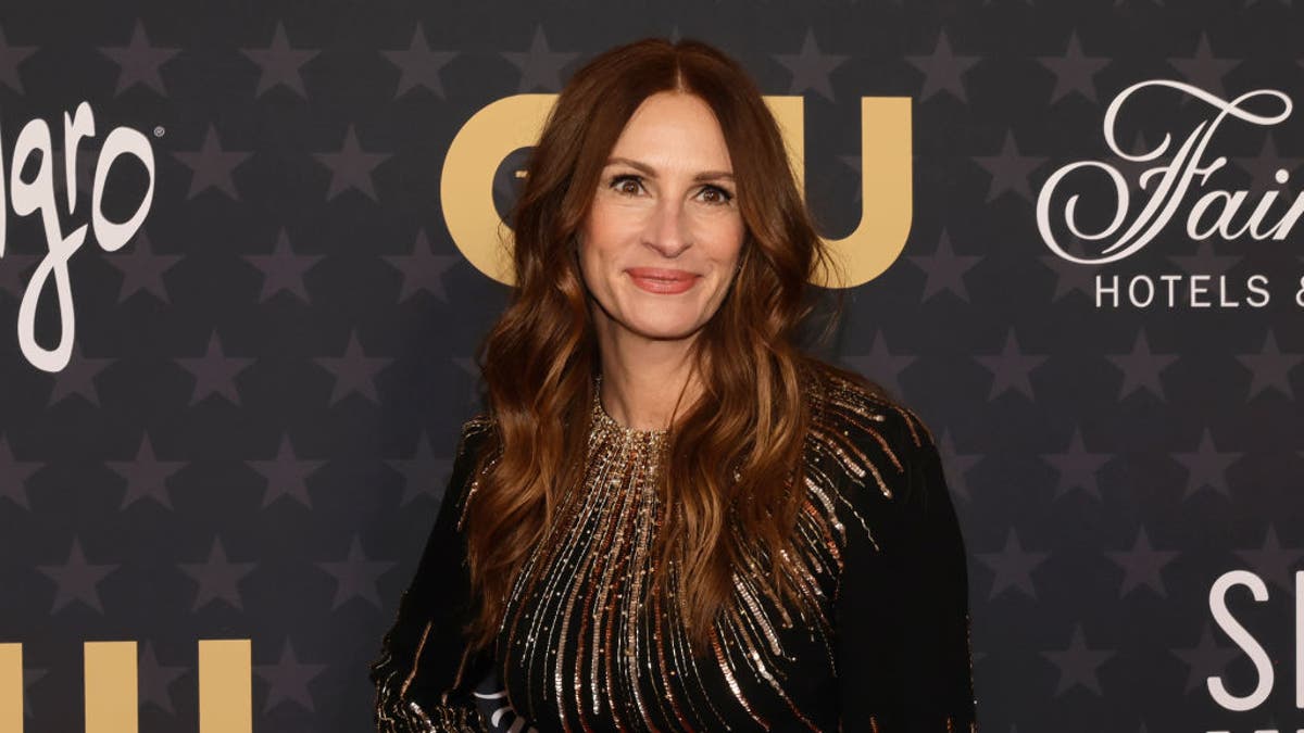 Julia Roberts wore a sparkling sequin gown at Critics Choice Awards