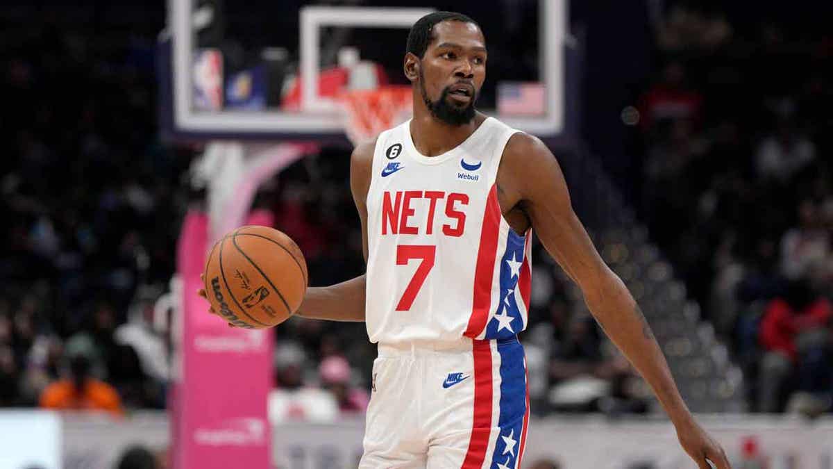 Kevin Durant on the nets