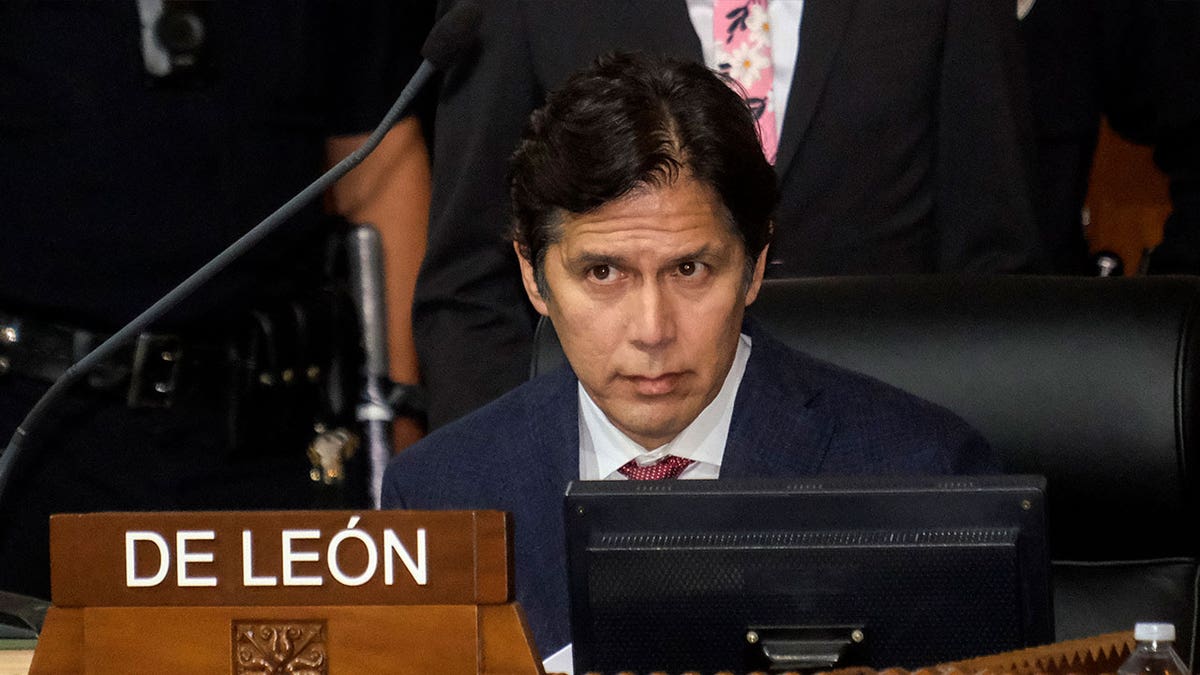 Kevin de León in CA