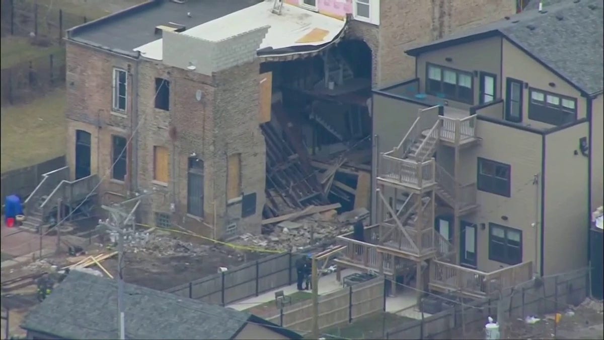 Chicago building collapse seen from the air