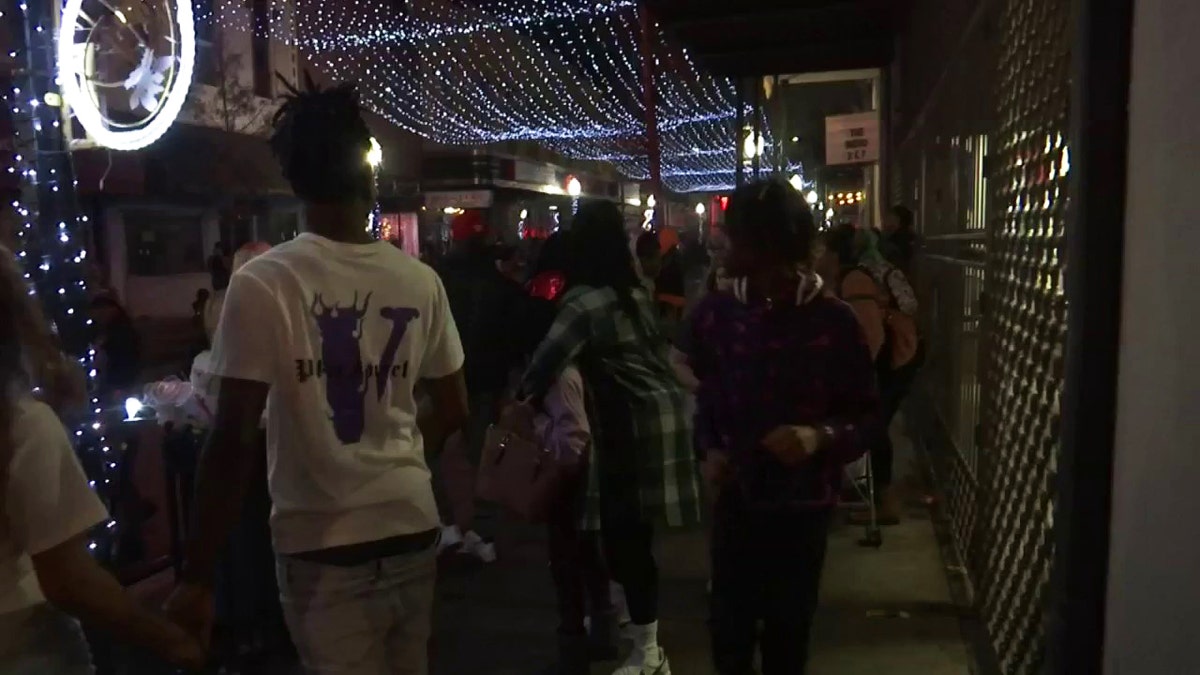 Thinning crowds at Mobile NYE events