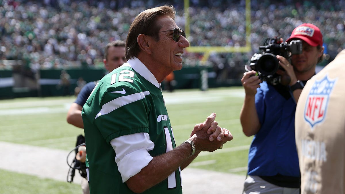 Joe Namath on the football field during the first quarter