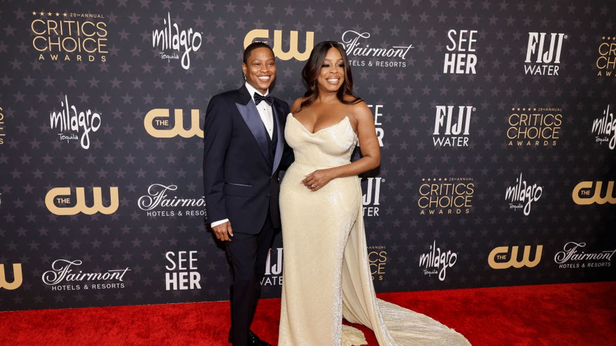 Niecy Nash and Jessica Betts walk red carpet together
