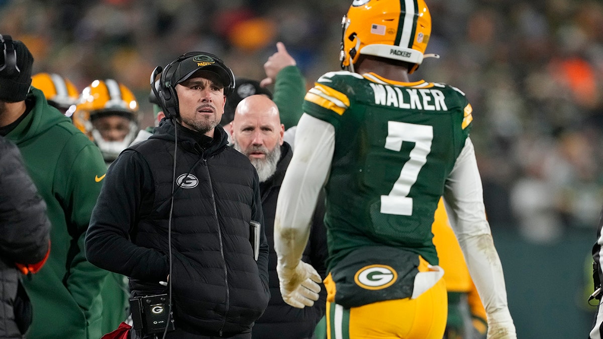 Packers' Quay Walker Explains Actions in Tunnel After Ejection