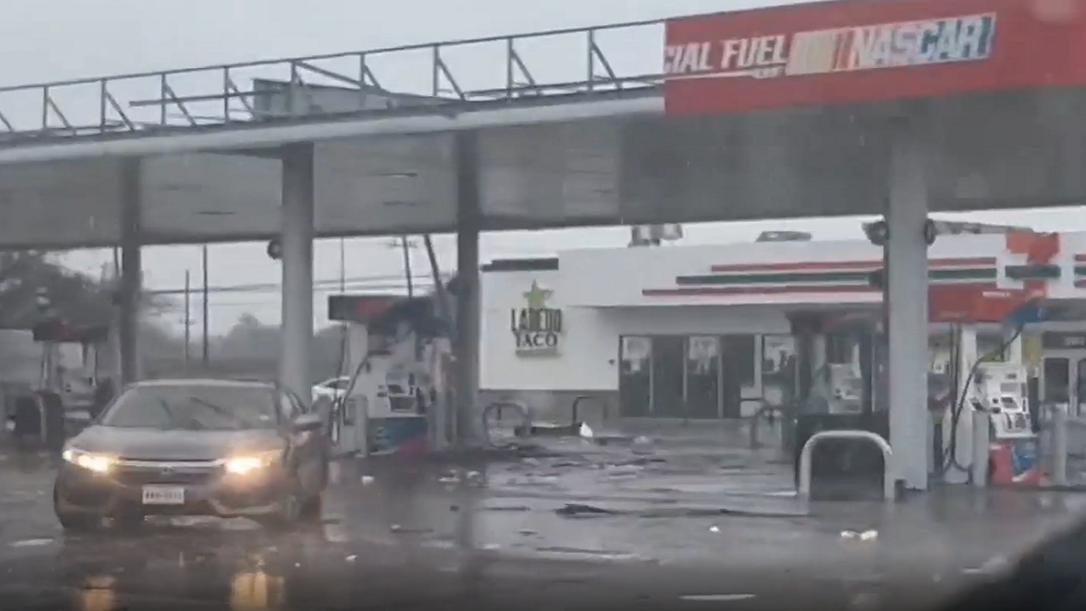 Texas gas station damaged in tornado