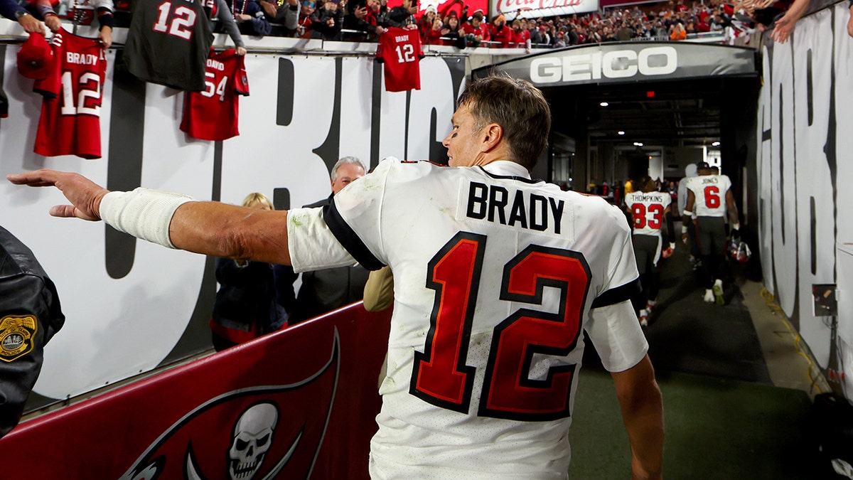 Tom Brady goes back to the locker room