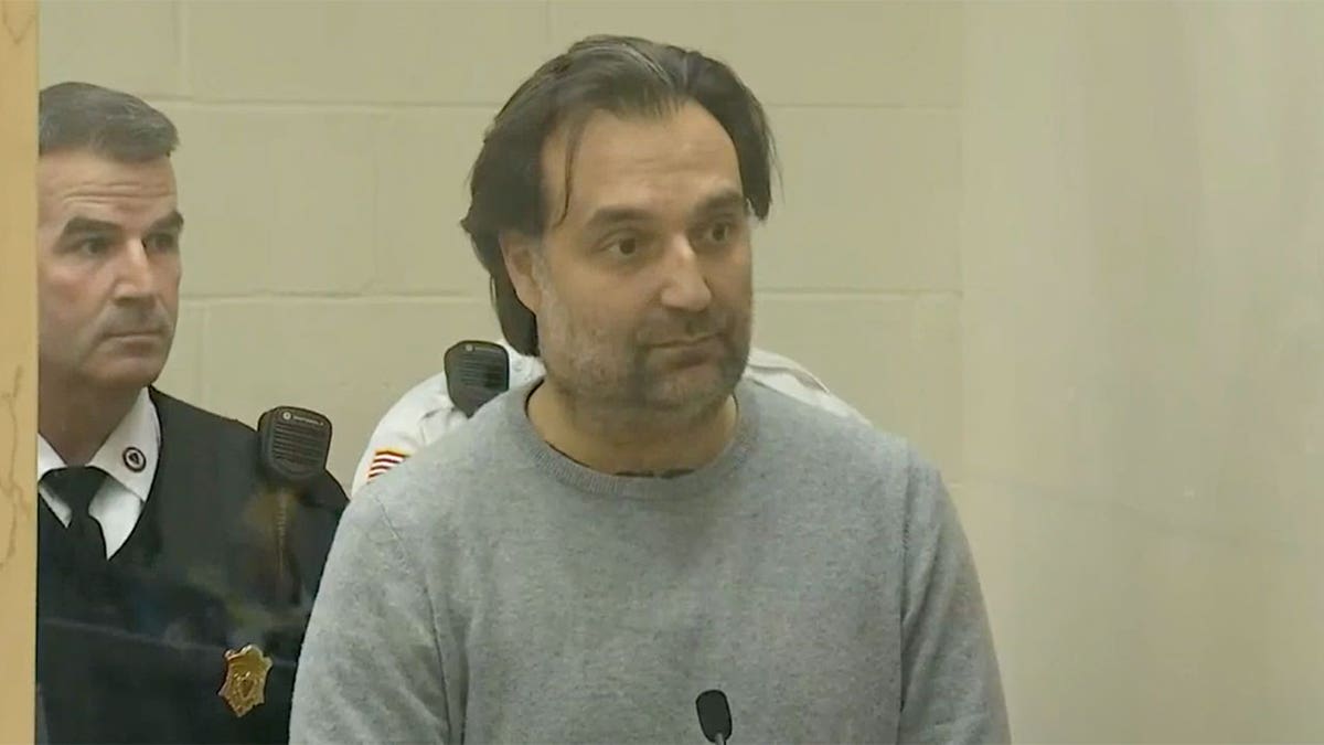 Brian Walshe wears grey sweatsuit in Massachusetts court