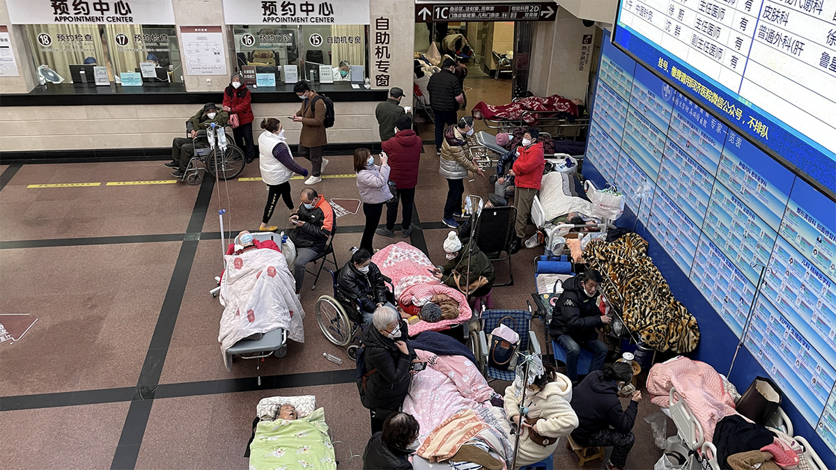 Chinese hospital emergency department with COVID patients