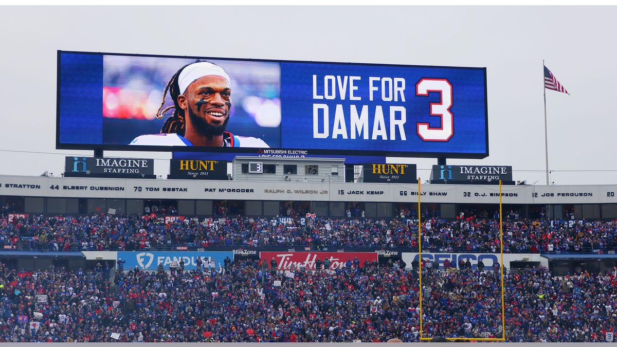 Damar Hamlin tribute