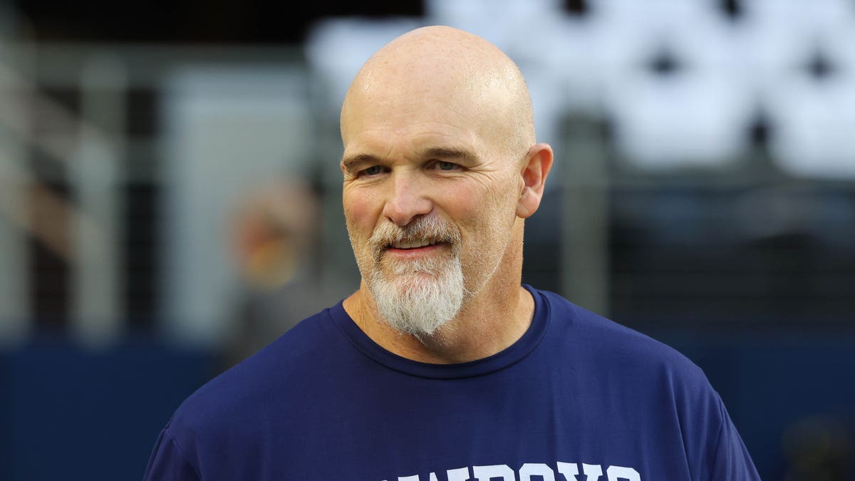 Dan Quinn smiles