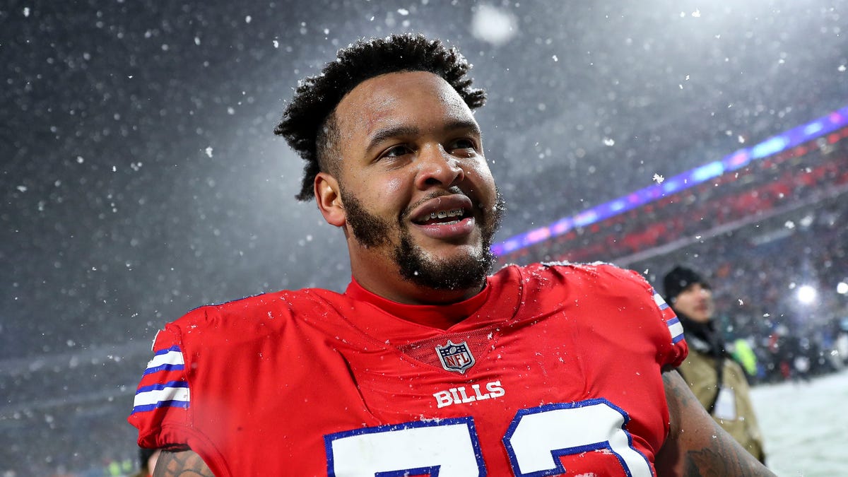 Bills' Dion Dawkins Hopes Damar Hamlin's Tragic Incident Shows NFL Fans ...