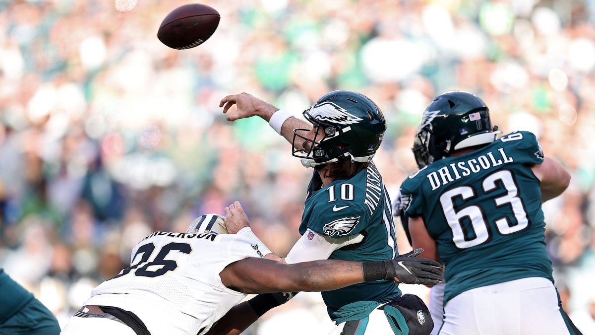 Philadelphia Eagles rally behind Jalen Hurts and a depleted defense in  24-21 win over New Orleans Saints