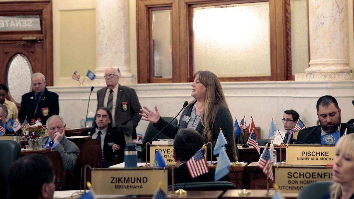 Controversial South Dakota Lawmaker Returns To Chamber After Censure ...