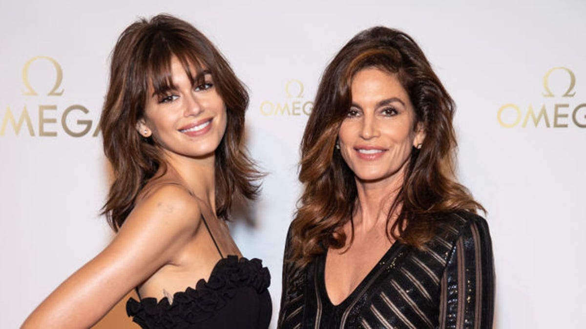 kaia gerber with mother cindy crawford