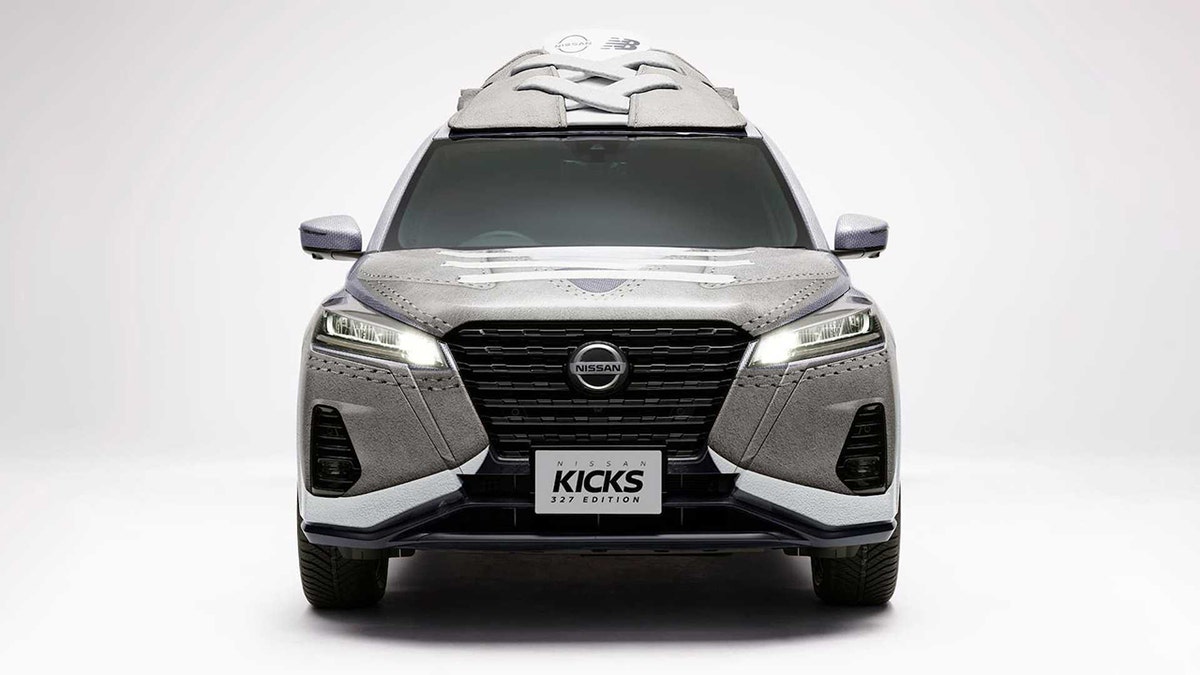 nissan kicks front