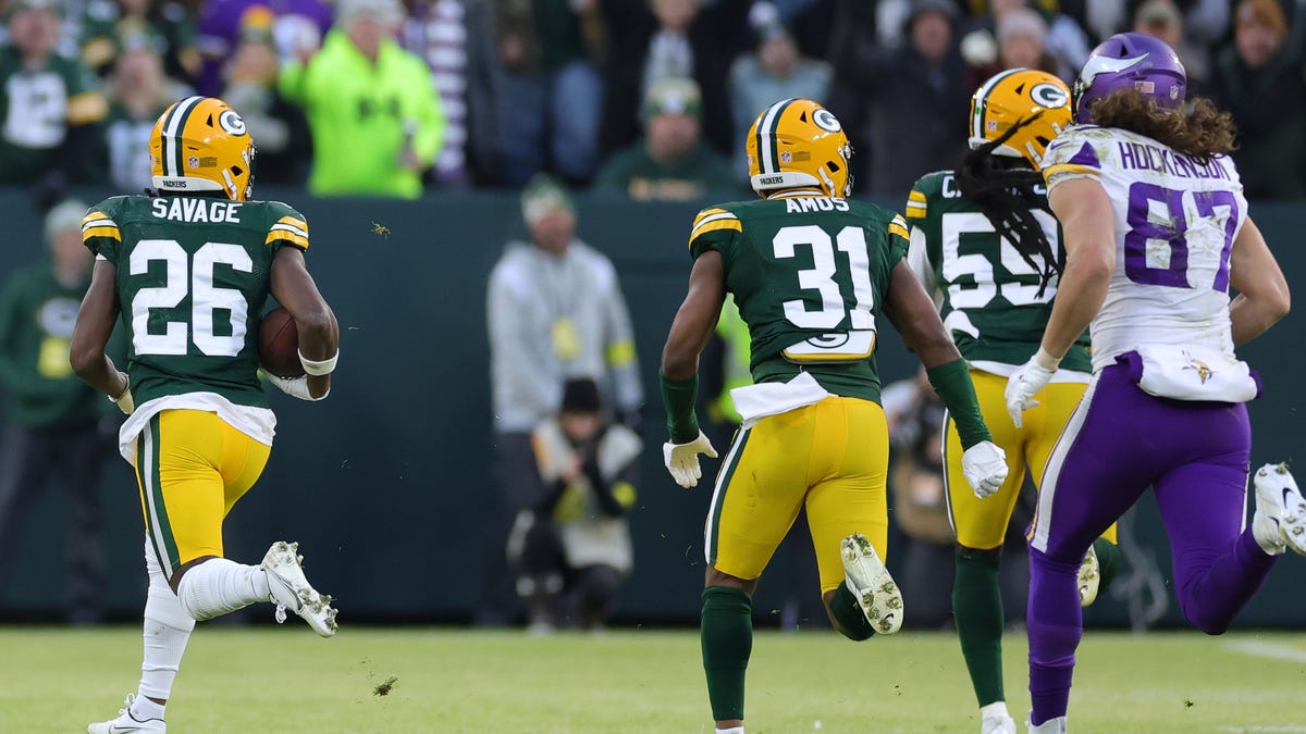 Can't-Miss Play: Green Bay Packers defensive back Keisean Nixon's 105-yard  kick-return TD marks NFL's longest score of 2022