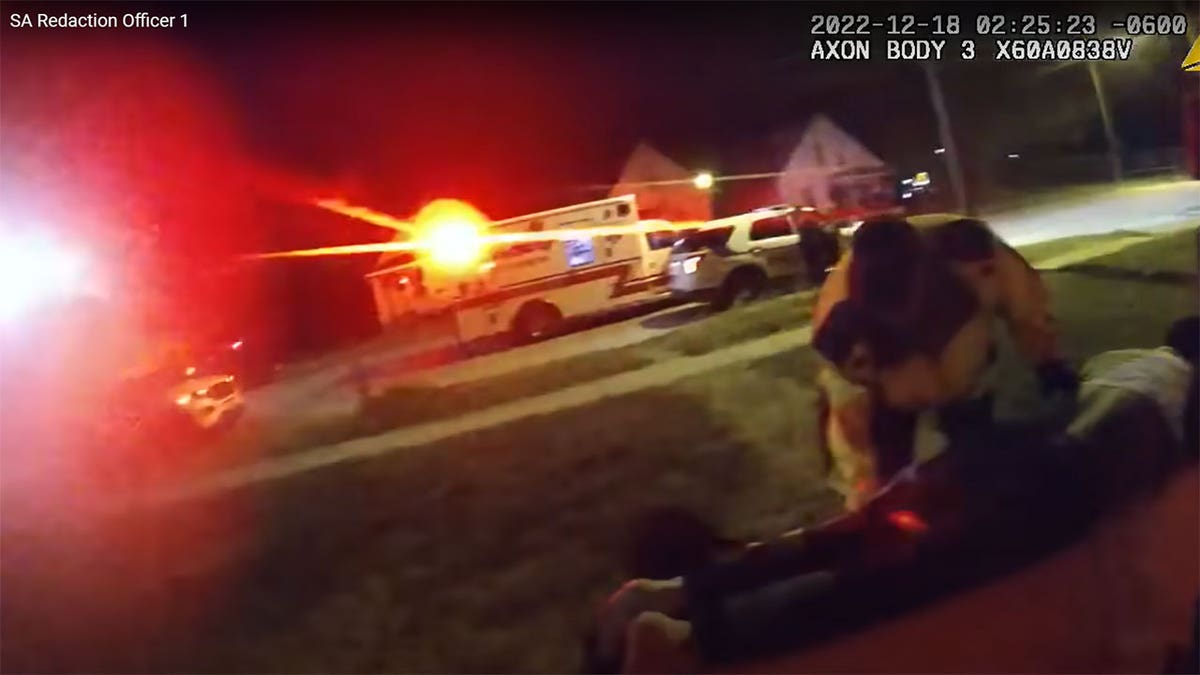 Illinois paramedics body cam video
