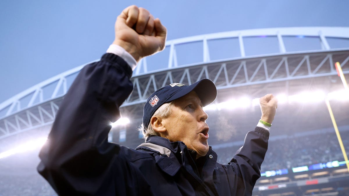 Pete Carroll celebrates win