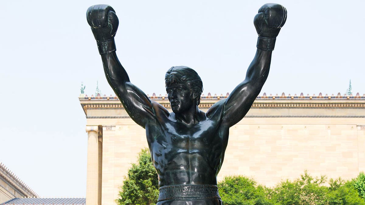 49ers fans and #Eagles fans are battling over the #Rocky statue rn 