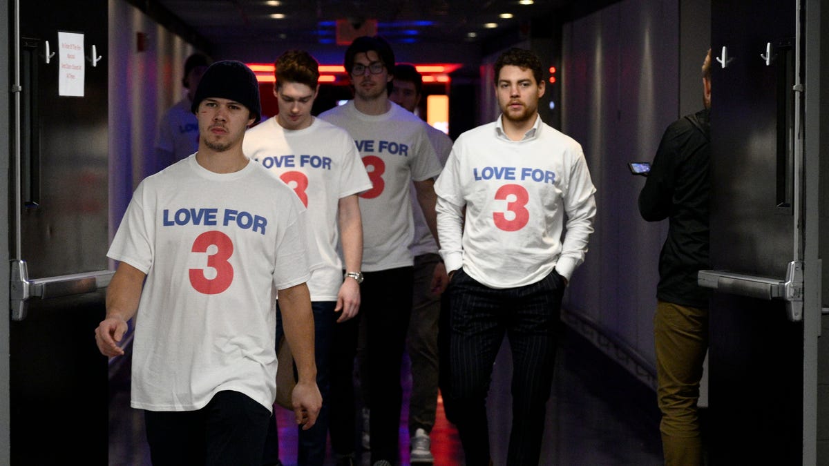 'Choose Love' shirts from Buffalo Bills, Sabres and Bandits raise $1