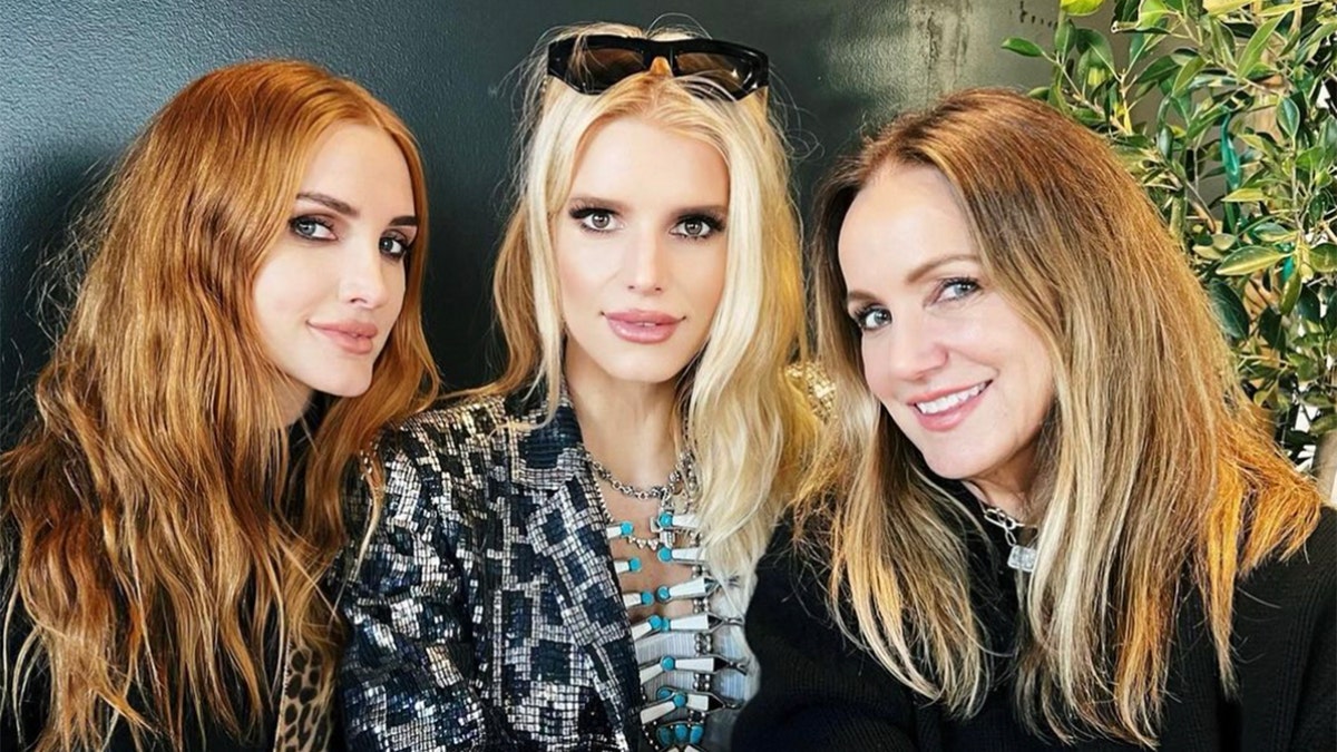Jessica Simpson stuns fans with sweet family photo in honor of mom’s birthday: ‘Fountain of youth’