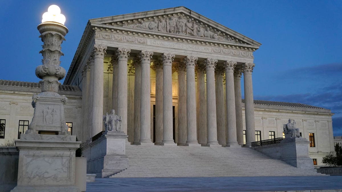 Supreme Court takes up religious freedom case involving postal worker