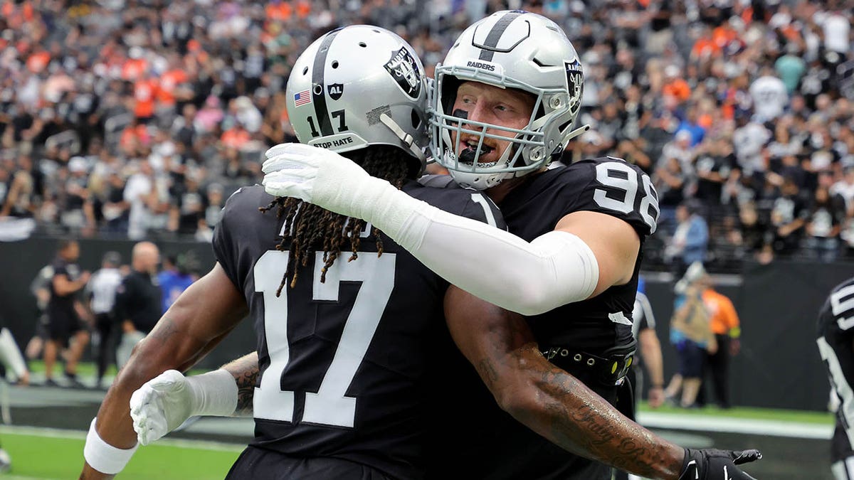 Raiders' Davante Adams on Maxx Crosby's All-Pro snub