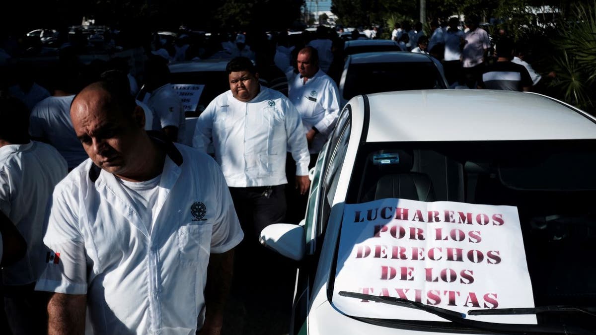 Cancun taxi drivers