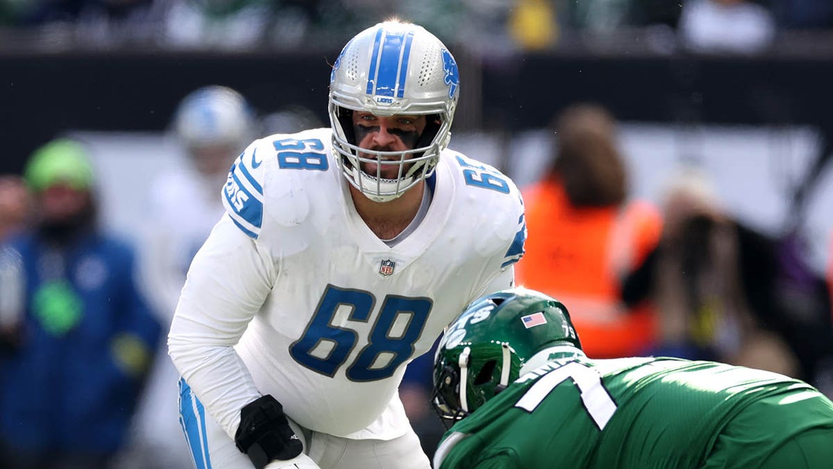 Taylor Decker against Jets