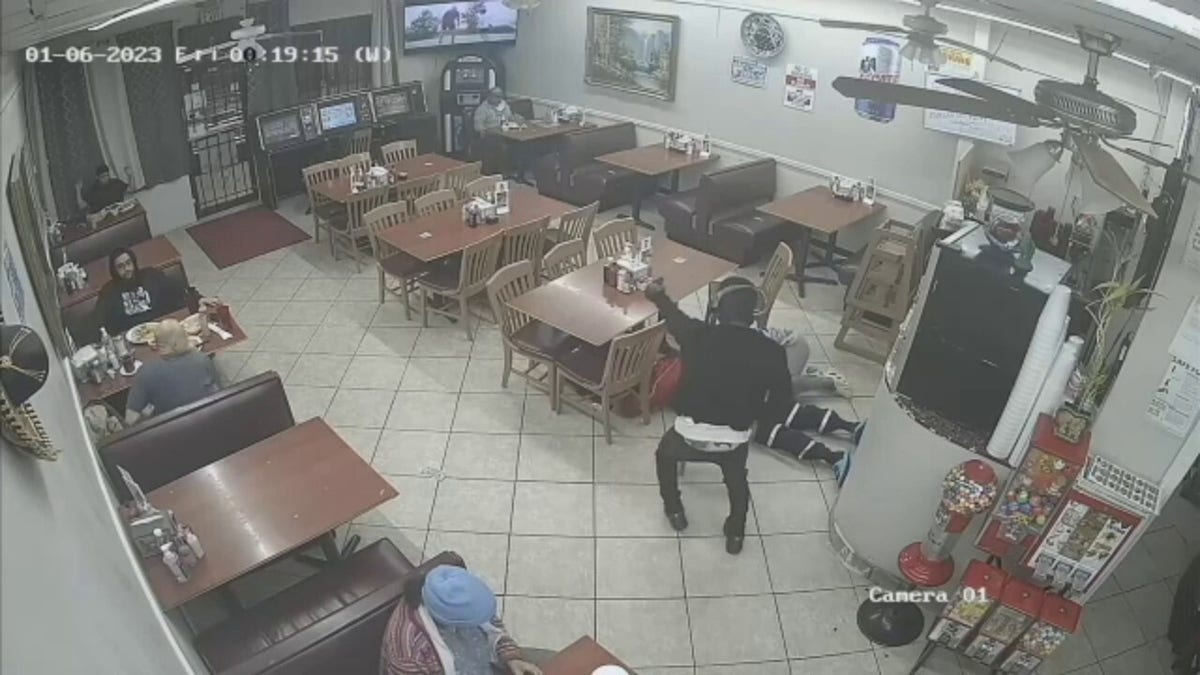 Texas Grand Jury Weighs Whether Houston Armed Diner Who Shot, Killed ...