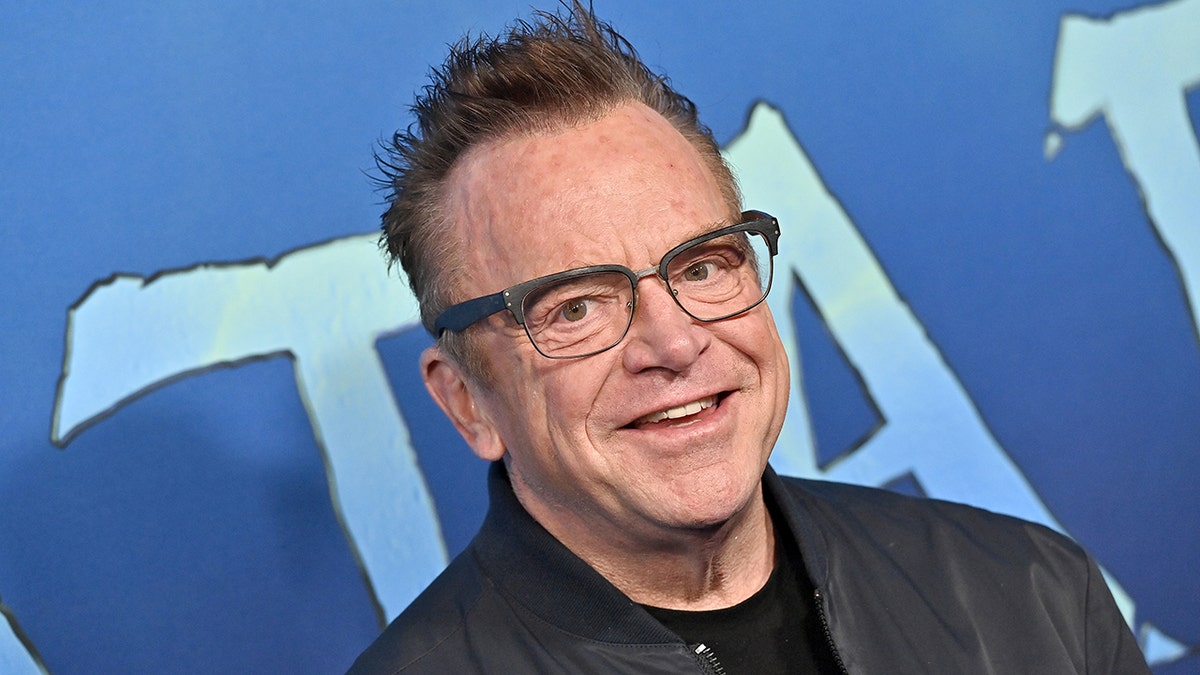 Tom Arnold red carpet