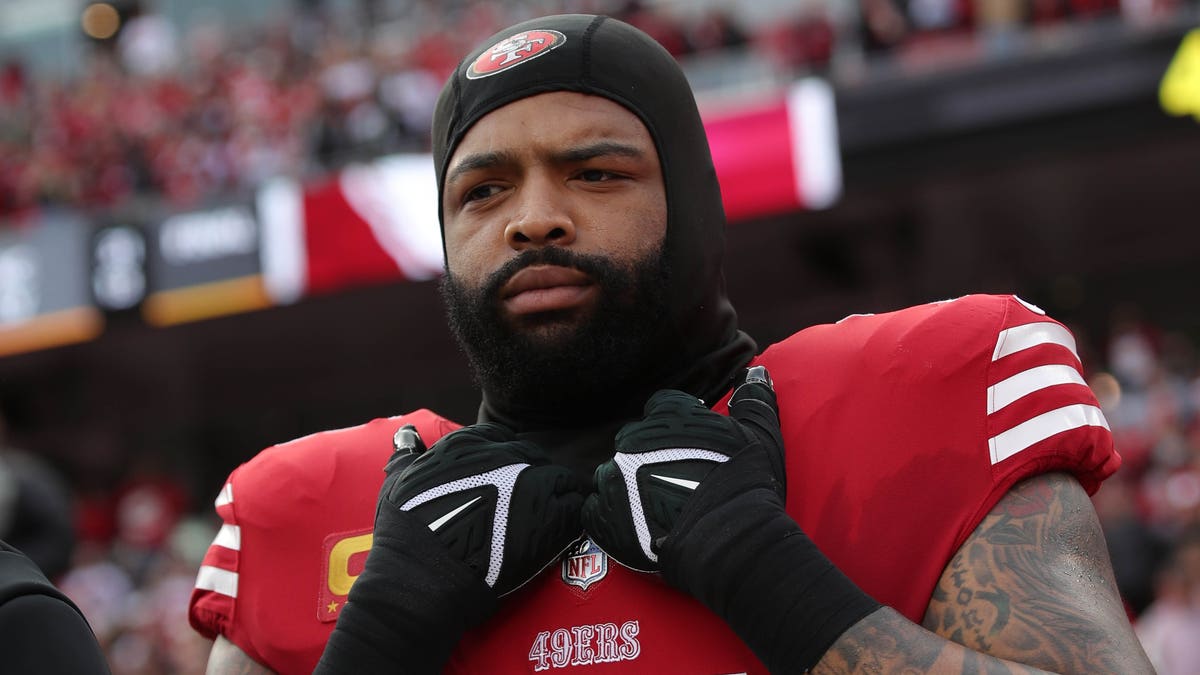 Trent Williams ejection: 49ers' season ends after NFC Championship