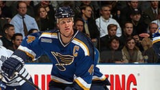 NHL Hall of Famer sends message in support of Damar Hamlin while recalling similar incident