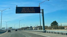 Signs warning of ‘unexpected pedestrians’ appear in El Paso amid migrant surge