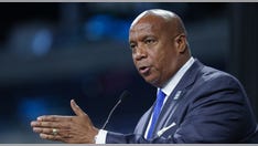 Kevin Warren bolts Big Ten to become next Bears president and CEO