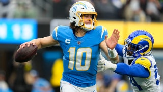 Los Perspectivas de apuestas para los Angeles Chargers: ¿Podrán Justin Herbert y « Mike » McDaniel dar la talla por fin?