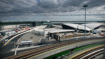 Un helicóptero informa de un encuentro con un dron cerca del aeropuerto JFK horas después del posible impacto de un dron contra un avión JetBlue- Fox News