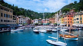 Favorite European travel destination bans selfies as tourists spark 'anarchic chaos' in streets